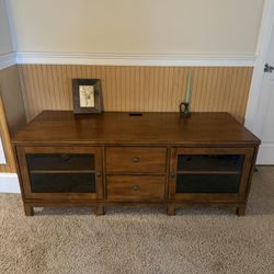 Ethan Allen Solid Wood Entryway Console – Glass Doors – 60”– Great Condition