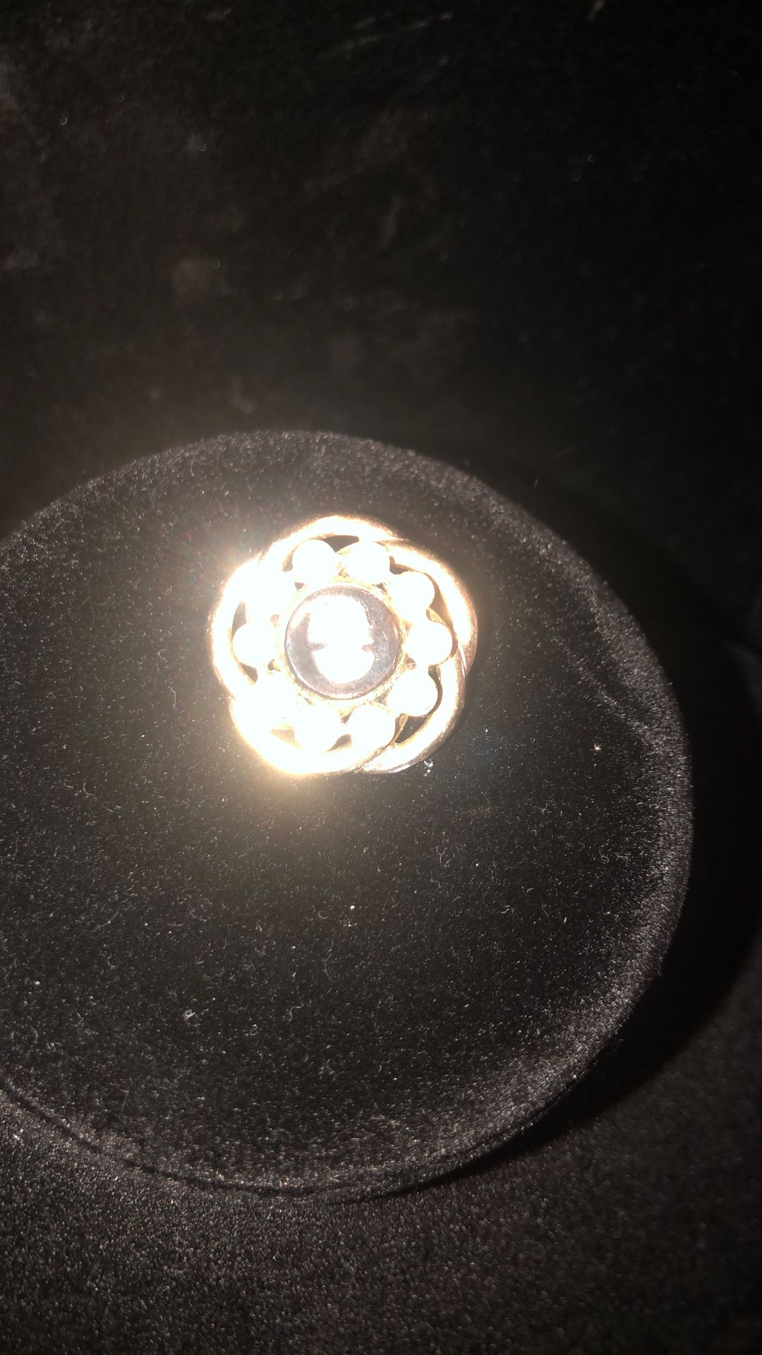 Small Vintage Cameo pin With Circle Of Rhinestones 