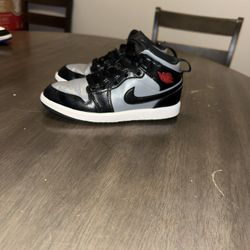 Jordan 1 Retro Size 1Y 