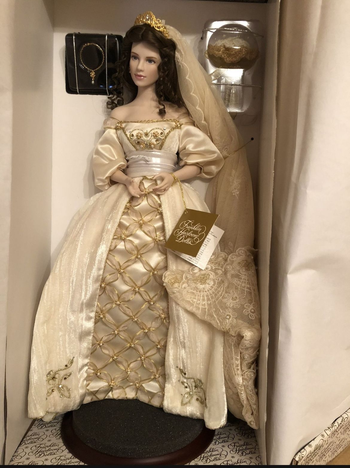Aleksandra, Franklin Mint Winter Bride DOLL