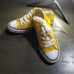  Band. New  Converse   7 Women .mens5