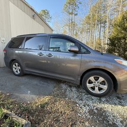 2011 Toyota Sienna