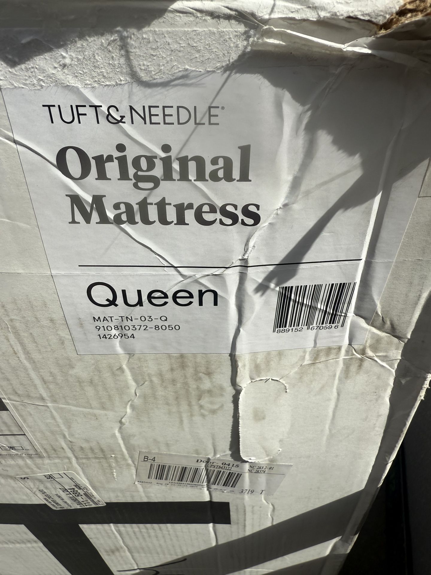 New Tuft N Needle Queen Size Mattress. $400. Will Deliver For A Fee.