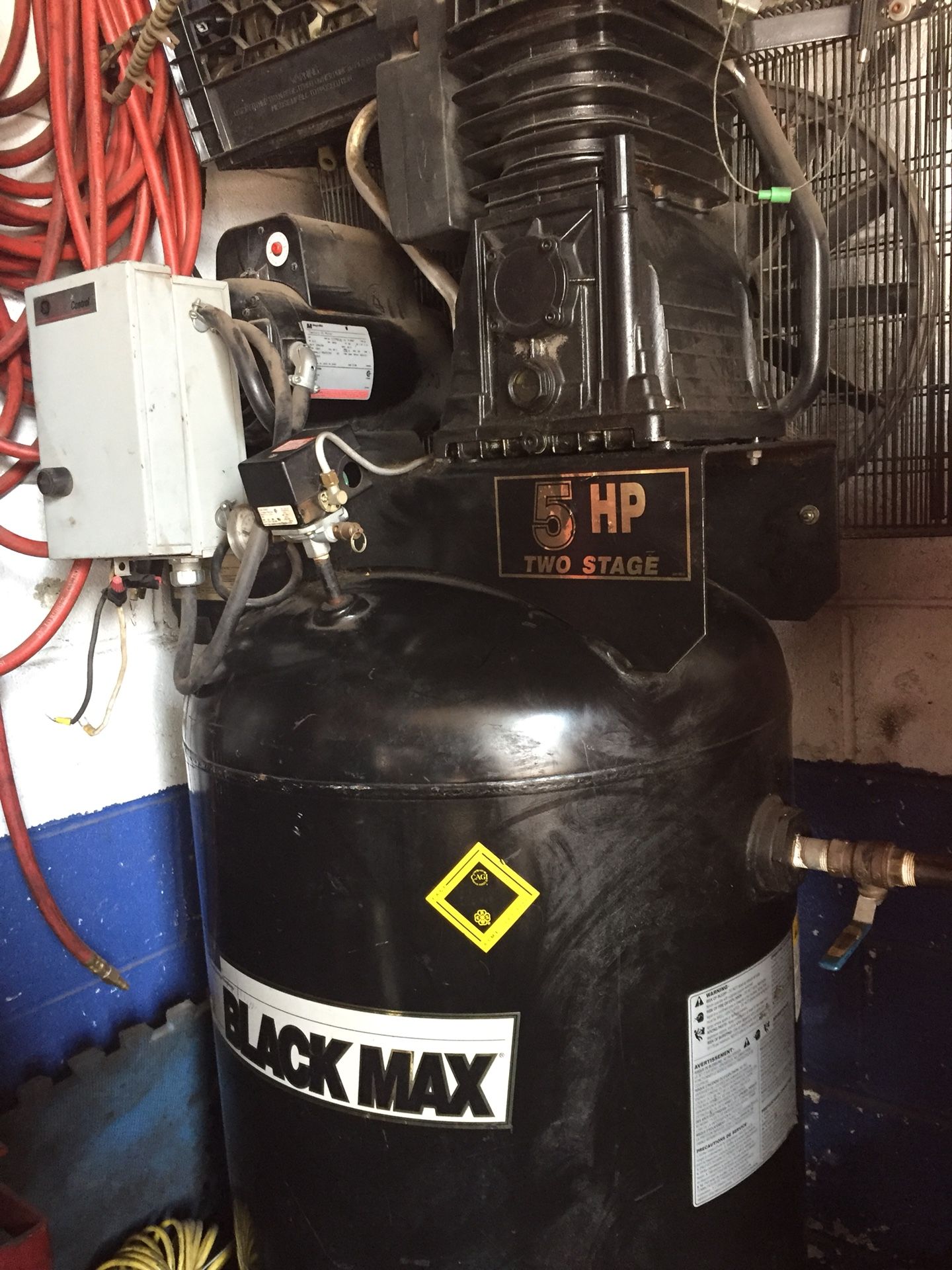 Air compressor black Max sanborn 5hp 80 gallons