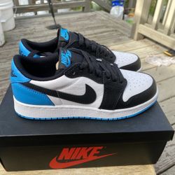 Jordan 1 Low (GS) Size 5Y $60