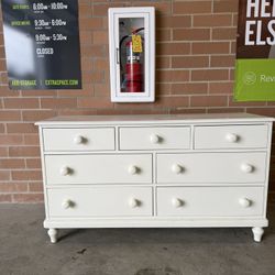 White 7 drawers Dresser
