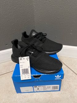 Boys Size 2 Adidas Shoes- Swift Run