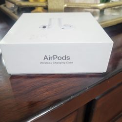 Apple AirPods (2nd Gen) White Bluetooth Earbuds