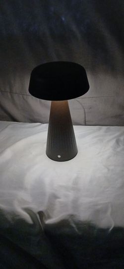 Modern Cordless Mushroom Table Lamp - 3-Level Touch Dimming (Like New)