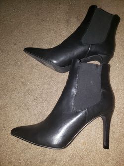 Forever 21 black booties for sale