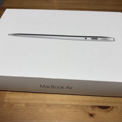 128 Gig Apple Air Laptop