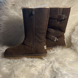 Boots Ugg Australia  Size 4 Big Kids 
