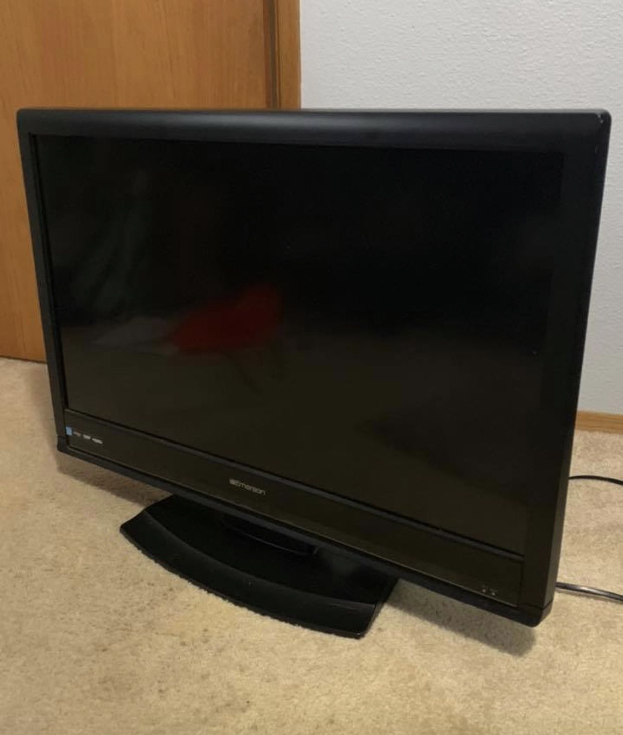 Emerson 32 inch flat screen TV