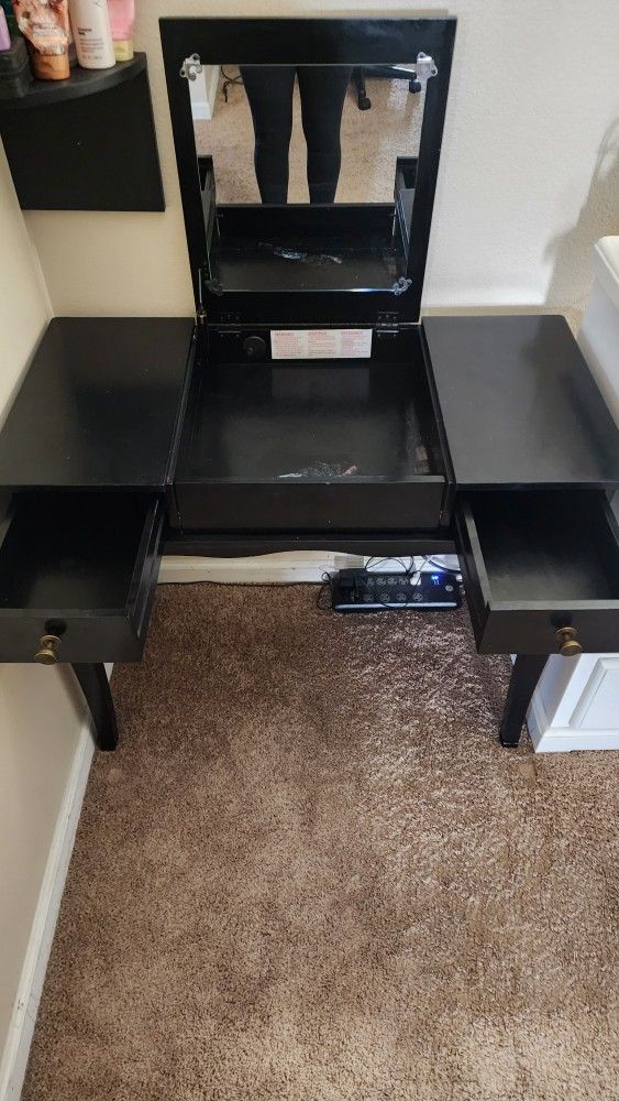 Makeup Desk