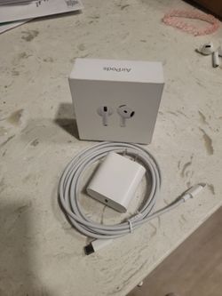 Airpod 4 with charger