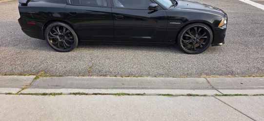 Universal 24" painted black rims for sell