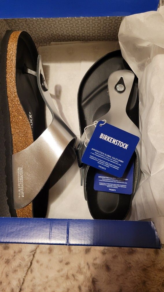 Women's Birkenstock Silver Gizah Big Buckle Size 41 Women's 10