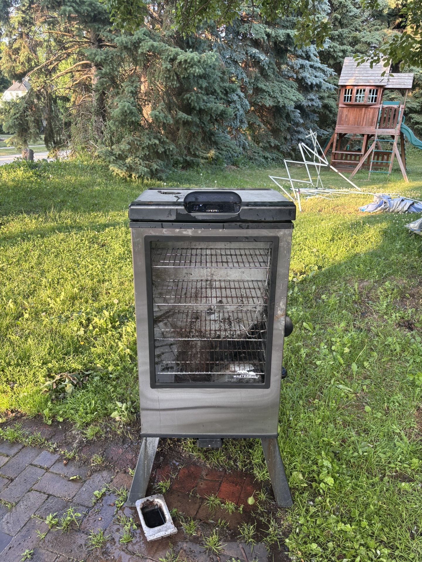 Master Built Smoker