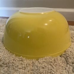 Vintage Yellow PYREX Large Nesting Mixing Bowl 4 QT #404 Primary Color 10”
