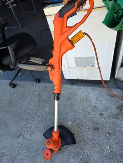 Black Decker 2-in-1 String Trimmer & Lawn Edger