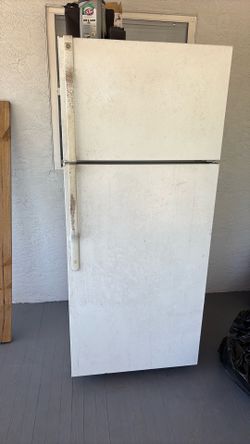 Free fridge-freezer gets cold-scrap