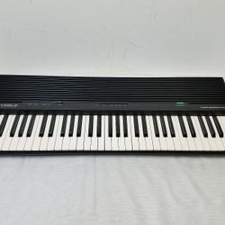Yamaha YPR-7 61-Note Portable Piano Keyboard