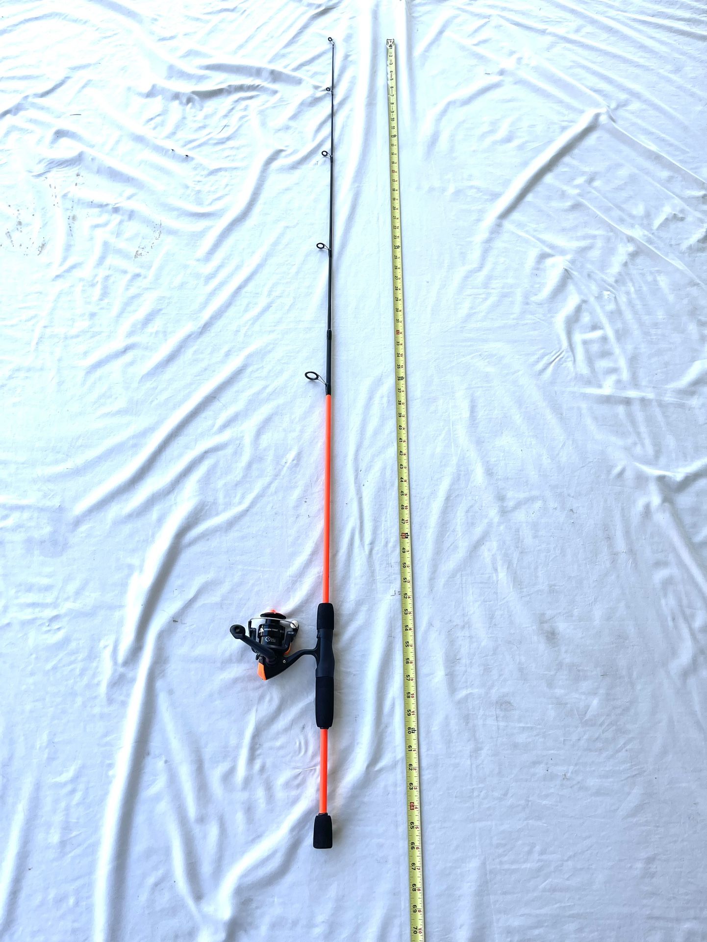 New Ozark Trail (MayFarer) 5.6ft Fishing Rod, And Reel Combo Set. Light medium action.