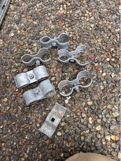 Dog kennel panel clamps
