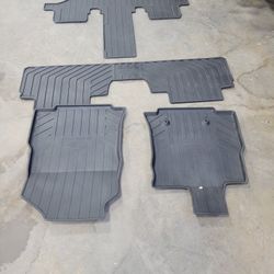 2021-25 Subaru Ascent Factory Rubber Floor Mats 