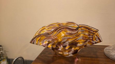 Art Glass Decorative Bowl with Wavy Ruffled Edge