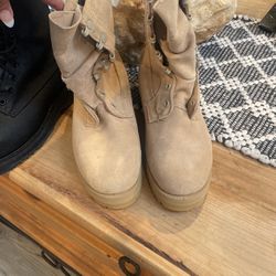 Vibram Military Boots Women Size 6.5