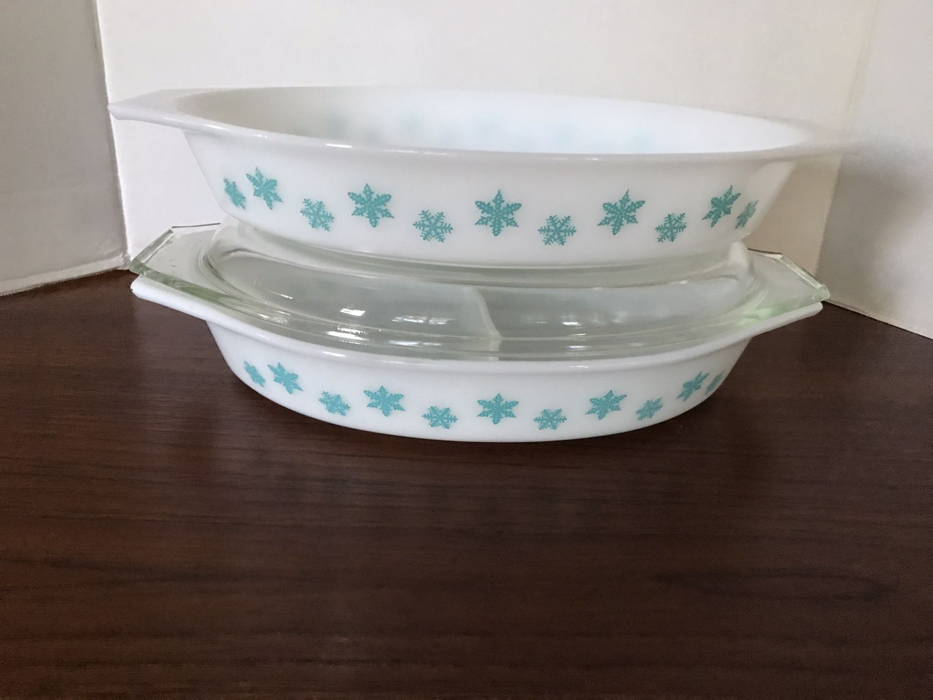 Pyrex snowflake open and divided casseroles