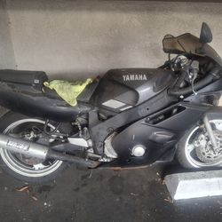 1989 yamaha fzr600