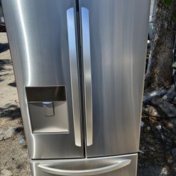 REFRIGERATOR LG 30” 3 Doors 