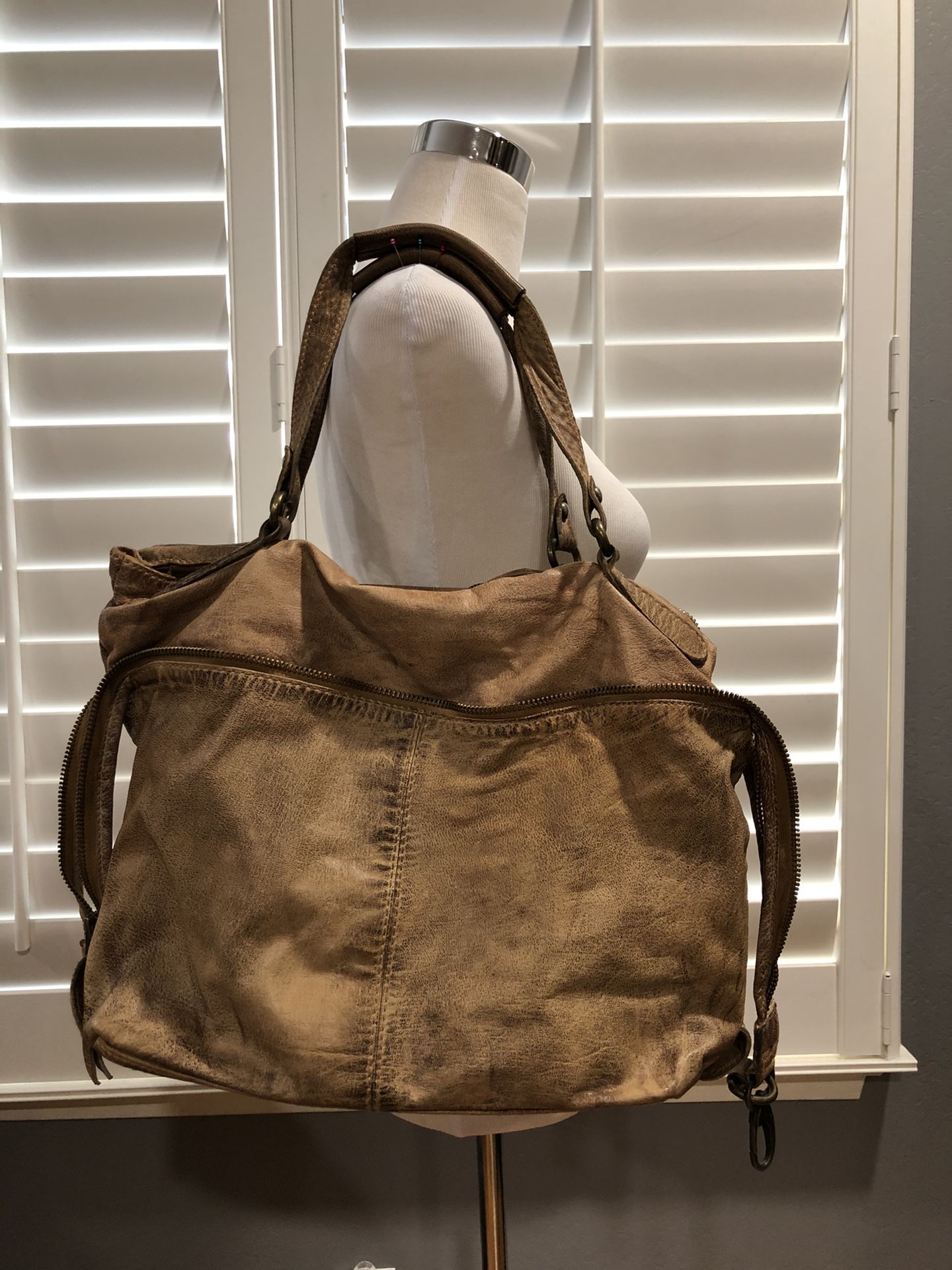 Tano Leather Purse