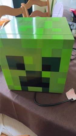 Minecraft Green Creeper 9 Can Mini Fridge