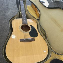 Diamond Acoustic Guitar With Case