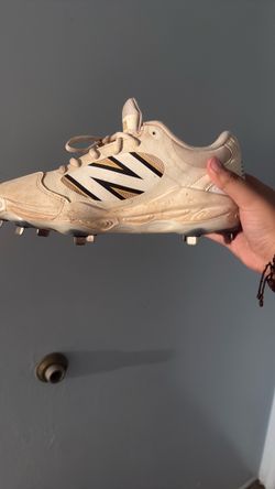 New Balance Baseball Cleats