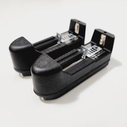 2pcs Single Smart Charger For 3.7V Li-ion Rechargeable Battery
