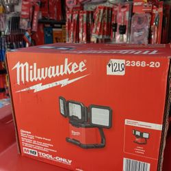 Milwaukee M18 ROVER Dual Power Triple - Panel Flood Light. Tool-Only 
