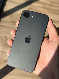 Apple iPhone 16e 128GB Black (Cricket) - Open Box, Like New