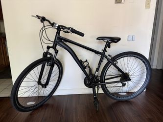 Schwinn Hybrid Bike