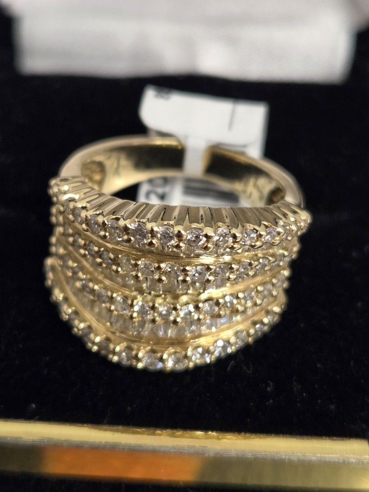 14kt Baguette Cluster Diamond Ring 