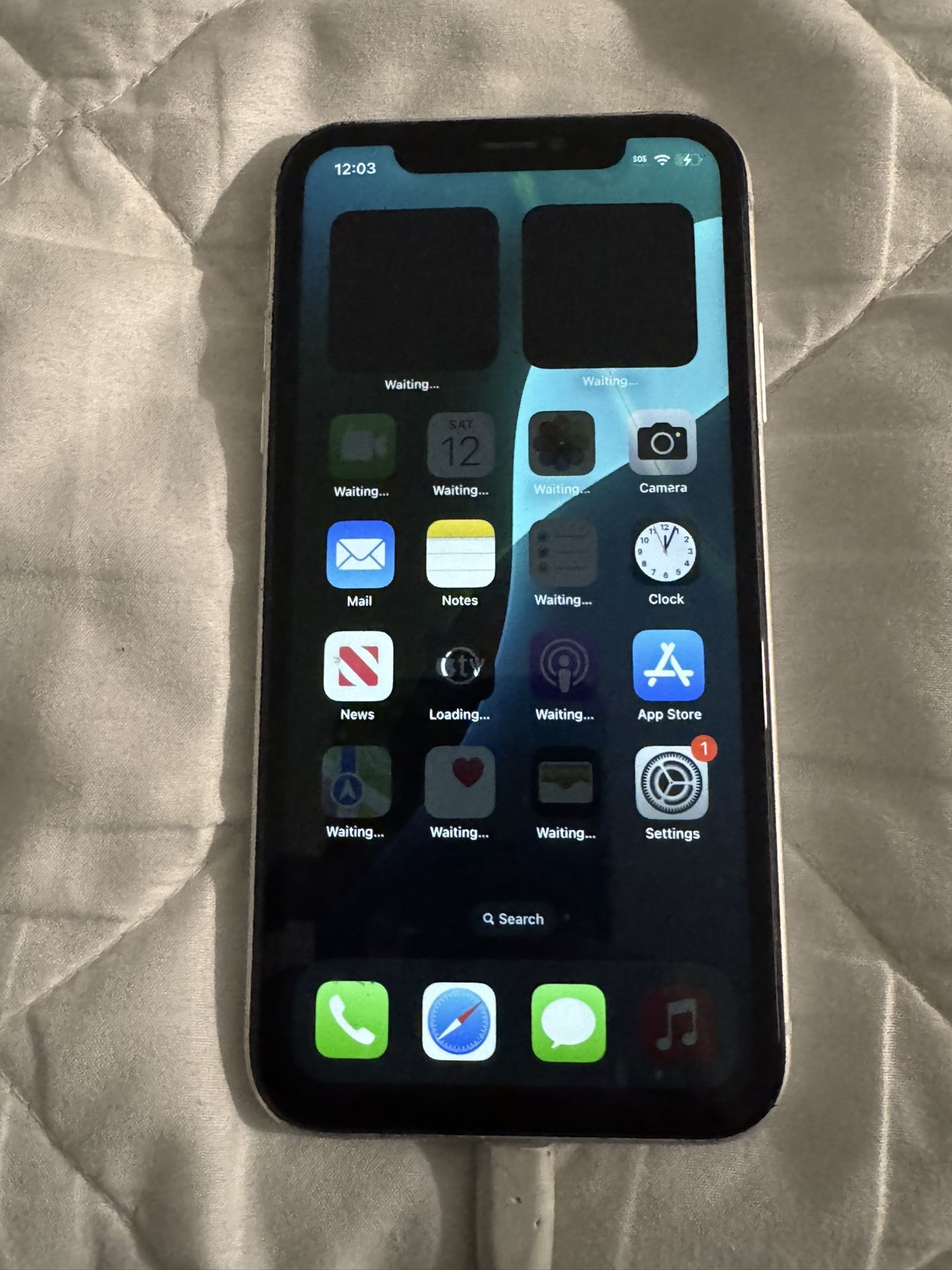 iphone XR as is unlocked 