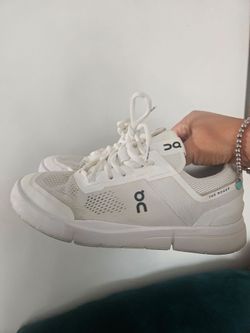 On Running THE ROGER Spin women size 7