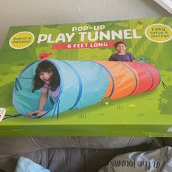 Pop up play tunnel 