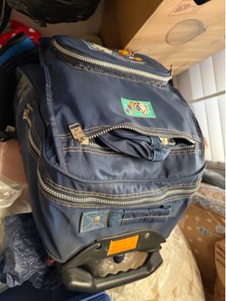 ROBBY WELL KNOW PRODUCT MADE JAPAN PULL UP HANDLE,MANY COMPARTMENTS, GREAT KIDS CARRYONS SCHOOL/TRAVELING SUITCASE