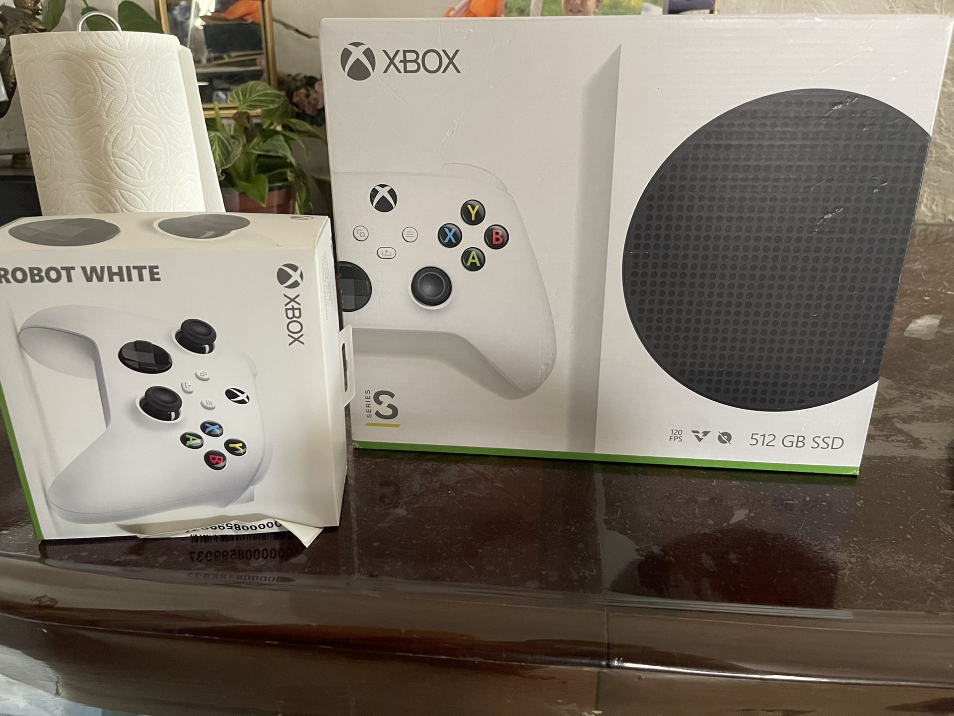 XBOX 512 GB SSD & Extra Remote