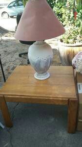 Table the wood and lamp