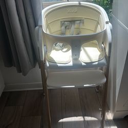 KUB high chair